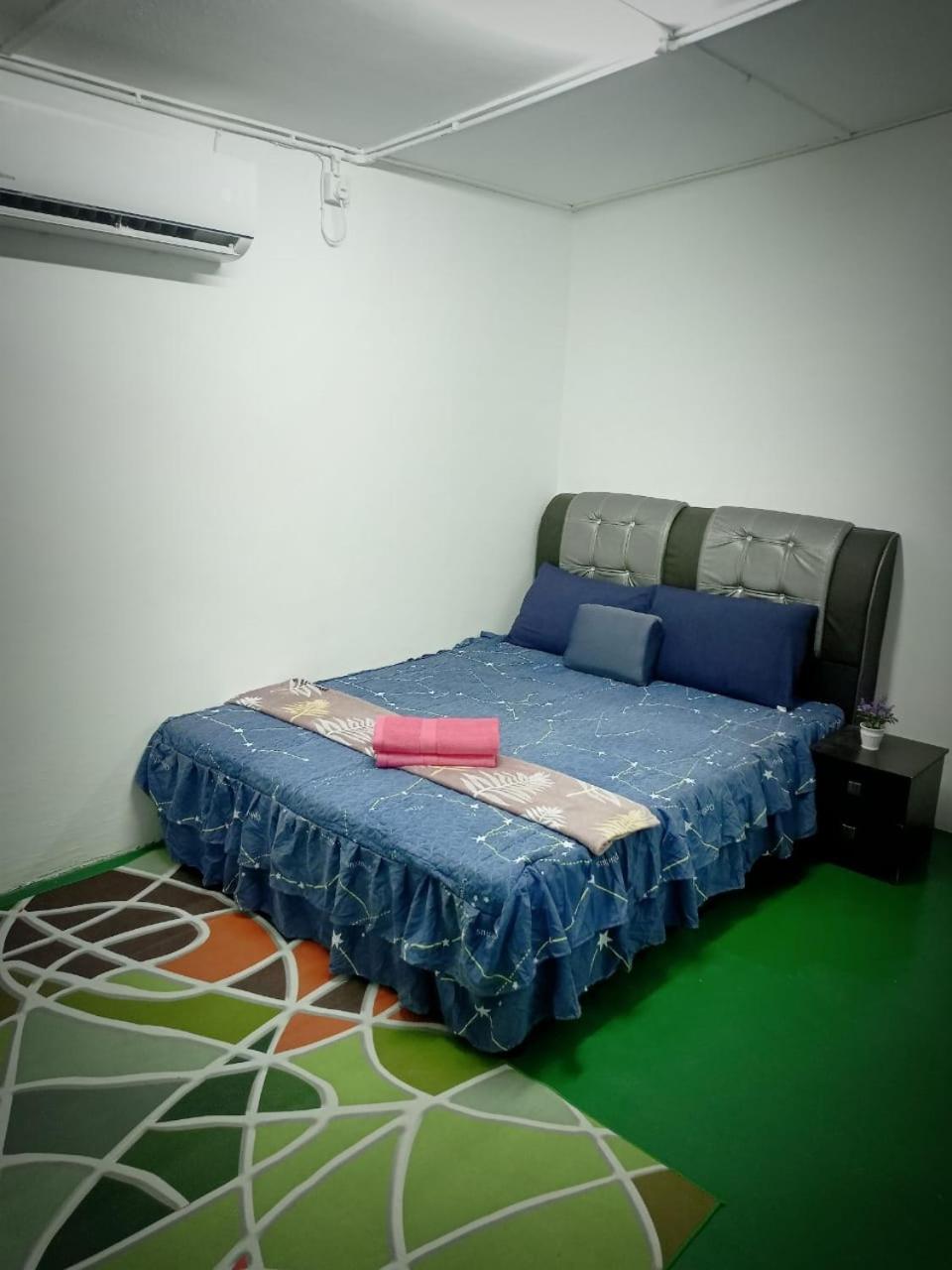 Homestay Bakti Rantau Perintis Free Netflix Bandar Tun Razak Exterior photo